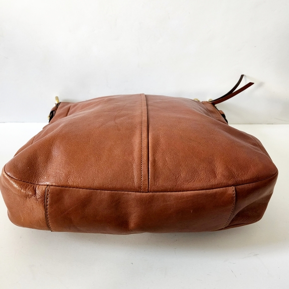 Coach Chelsea Leather Ashlyn Hobo- Walnut - Picture 4 of 6